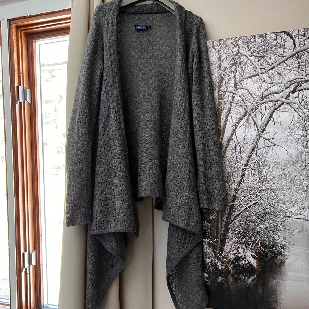 Soft flowy cardigan